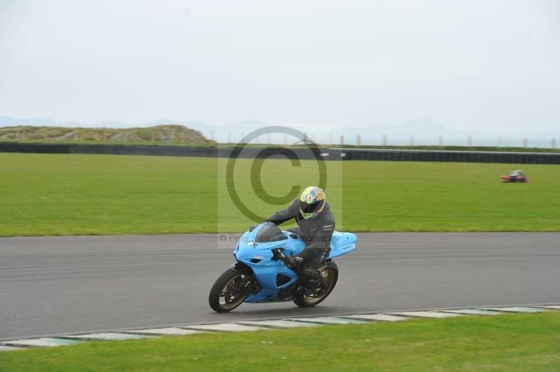 Motorcycle action photographs;anglesey circuit;anglesey trackday photographs;event digital images;eventdigitalimages;no limits trackday;oulton park circuit cheshire;peter wileman photography;trackday;trackday digital images;trackday photos;ty croes circuit wales