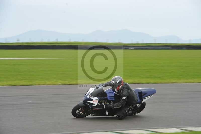 Motorcycle action photographs;anglesey circuit;anglesey trackday photographs;event digital images;eventdigitalimages;no limits trackday;oulton park circuit cheshire;peter wileman photography;trackday;trackday digital images;trackday photos;ty croes circuit wales