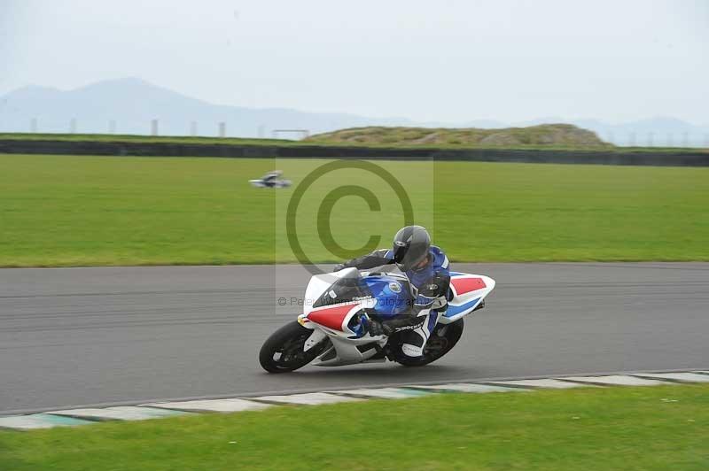 Motorcycle action photographs;anglesey circuit;anglesey trackday photographs;event digital images;eventdigitalimages;no limits trackday;oulton park circuit cheshire;peter wileman photography;trackday;trackday digital images;trackday photos;ty croes circuit wales