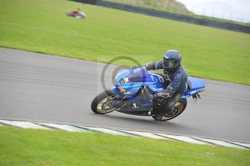 Motorcycle action photographs;anglesey circuit;anglesey trackday photographs;event digital images;eventdigitalimages;no limits trackday;oulton park circuit cheshire;peter wileman photography;trackday;trackday digital images;trackday photos;ty croes circuit wales