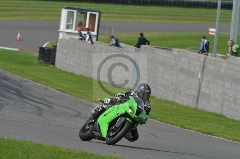 Motorcycle action photographs;anglesey circuit;anglesey trackday photographs;event digital images;eventdigitalimages;no limits trackday;oulton park circuit cheshire;peter wileman photography;trackday;trackday digital images;trackday photos;ty croes circuit wales