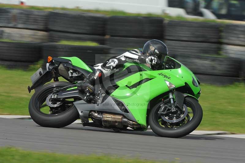 Motorcycle action photographs;anglesey circuit;anglesey trackday photographs;event digital images;eventdigitalimages;no limits trackday;oulton park circuit cheshire;peter wileman photography;trackday;trackday digital images;trackday photos;ty croes circuit wales