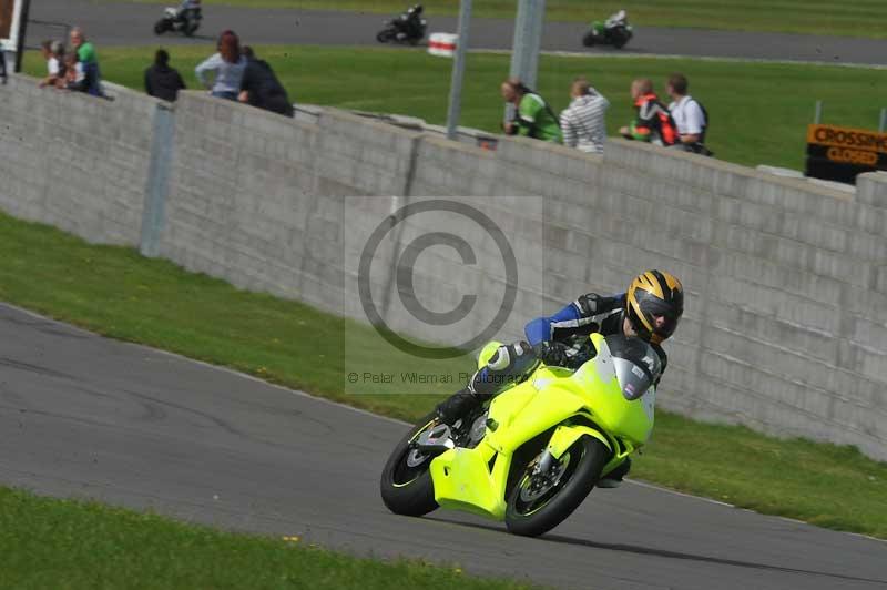 Motorcycle action photographs;anglesey circuit;anglesey trackday photographs;event digital images;eventdigitalimages;no limits trackday;oulton park circuit cheshire;peter wileman photography;trackday;trackday digital images;trackday photos;ty croes circuit wales