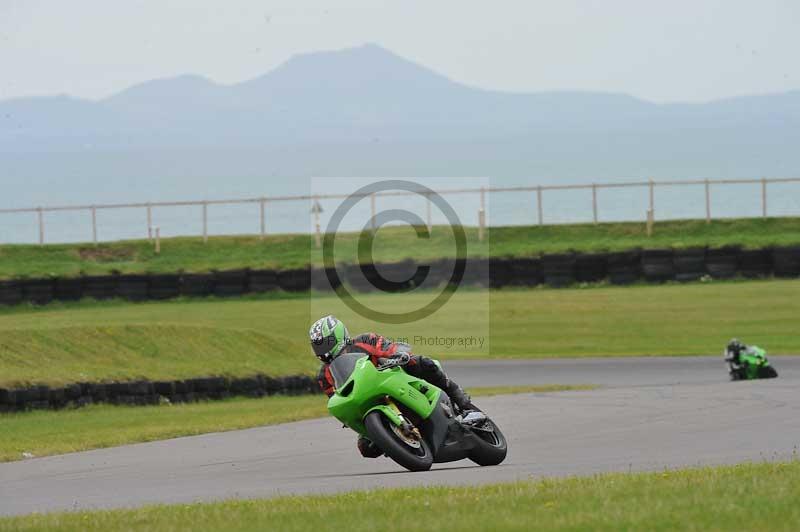 Motorcycle action photographs;anglesey circuit;anglesey trackday photographs;event digital images;eventdigitalimages;no limits trackday;oulton park circuit cheshire;peter wileman photography;trackday;trackday digital images;trackday photos;ty croes circuit wales