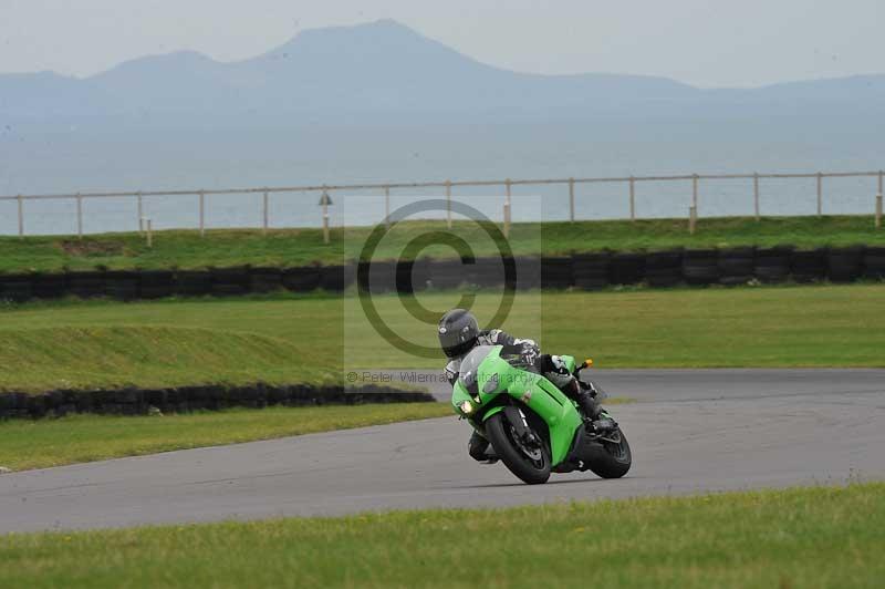 Motorcycle action photographs;anglesey circuit;anglesey trackday photographs;event digital images;eventdigitalimages;no limits trackday;oulton park circuit cheshire;peter wileman photography;trackday;trackday digital images;trackday photos;ty croes circuit wales