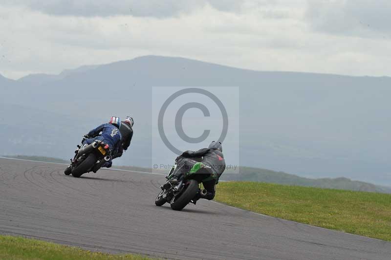 Motorcycle action photographs;anglesey circuit;anglesey trackday photographs;event digital images;eventdigitalimages;no limits trackday;oulton park circuit cheshire;peter wileman photography;trackday;trackday digital images;trackday photos;ty croes circuit wales