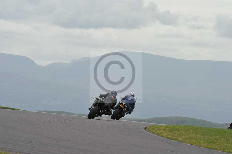 Motorcycle action photographs;anglesey circuit;anglesey trackday photographs;event digital images;eventdigitalimages;no limits trackday;oulton park circuit cheshire;peter wileman photography;trackday;trackday digital images;trackday photos;ty croes circuit wales