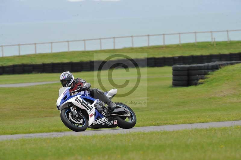 Motorcycle action photographs;anglesey circuit;anglesey trackday photographs;event digital images;eventdigitalimages;no limits trackday;oulton park circuit cheshire;peter wileman photography;trackday;trackday digital images;trackday photos;ty croes circuit wales