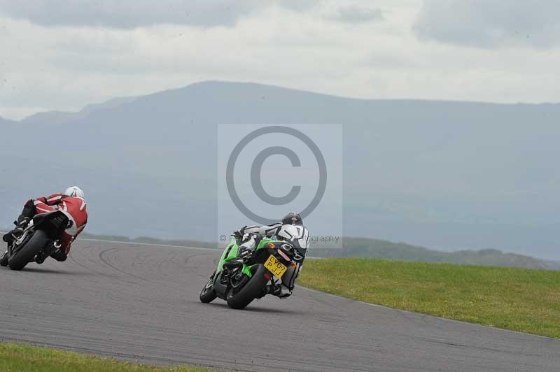 Motorcycle action photographs;anglesey circuit;anglesey trackday photographs;event digital images;eventdigitalimages;no limits trackday;oulton park circuit cheshire;peter wileman photography;trackday;trackday digital images;trackday photos;ty croes circuit wales