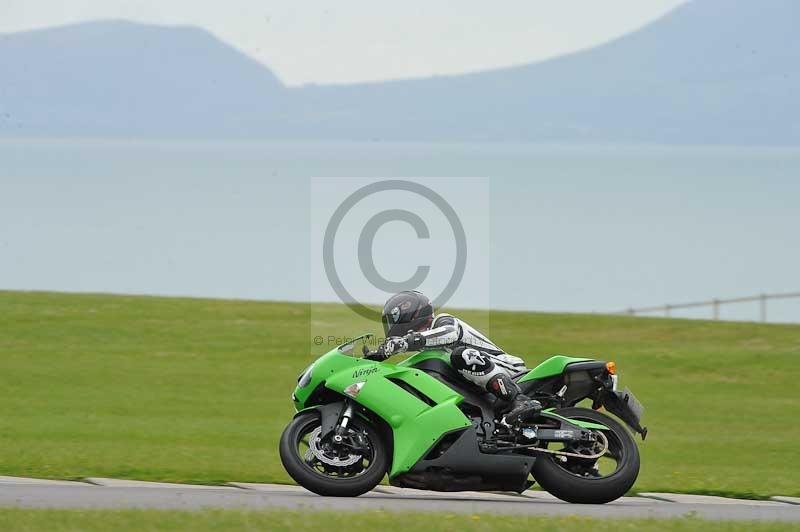 Motorcycle action photographs;anglesey circuit;anglesey trackday photographs;event digital images;eventdigitalimages;no limits trackday;oulton park circuit cheshire;peter wileman photography;trackday;trackday digital images;trackday photos;ty croes circuit wales