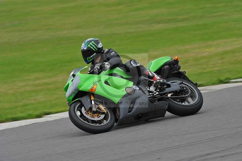 Motorcycle action photographs;anglesey circuit;anglesey trackday photographs;event digital images;eventdigitalimages;no limits trackday;oulton park circuit cheshire;peter wileman photography;trackday;trackday digital images;trackday photos;ty croes circuit wales