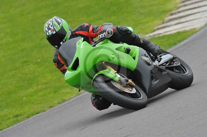 Motorcycle action photographs;anglesey circuit;anglesey trackday photographs;event digital images;eventdigitalimages;no limits trackday;oulton park circuit cheshire;peter wileman photography;trackday;trackday digital images;trackday photos;ty croes circuit wales