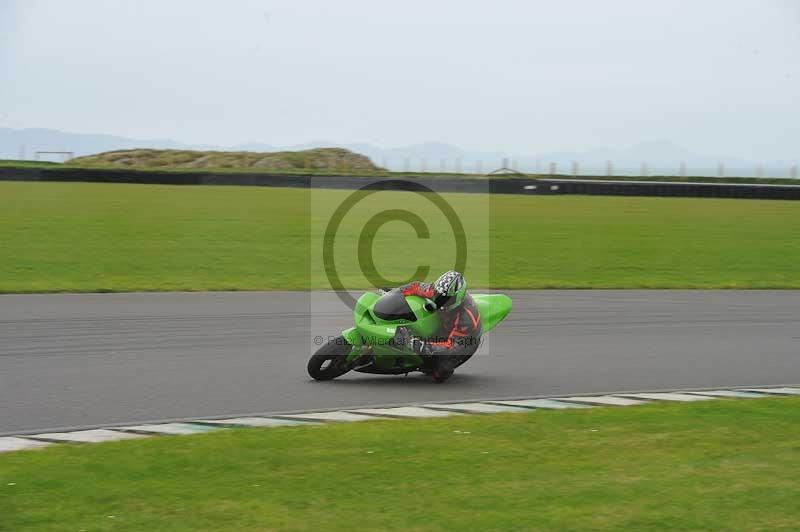 Motorcycle action photographs;anglesey circuit;anglesey trackday photographs;event digital images;eventdigitalimages;no limits trackday;oulton park circuit cheshire;peter wileman photography;trackday;trackday digital images;trackday photos;ty croes circuit wales