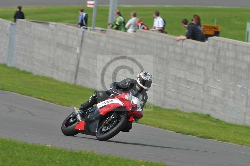 Motorcycle action photographs;anglesey circuit;anglesey trackday photographs;event digital images;eventdigitalimages;no limits trackday;oulton park circuit cheshire;peter wileman photography;trackday;trackday digital images;trackday photos;ty croes circuit wales