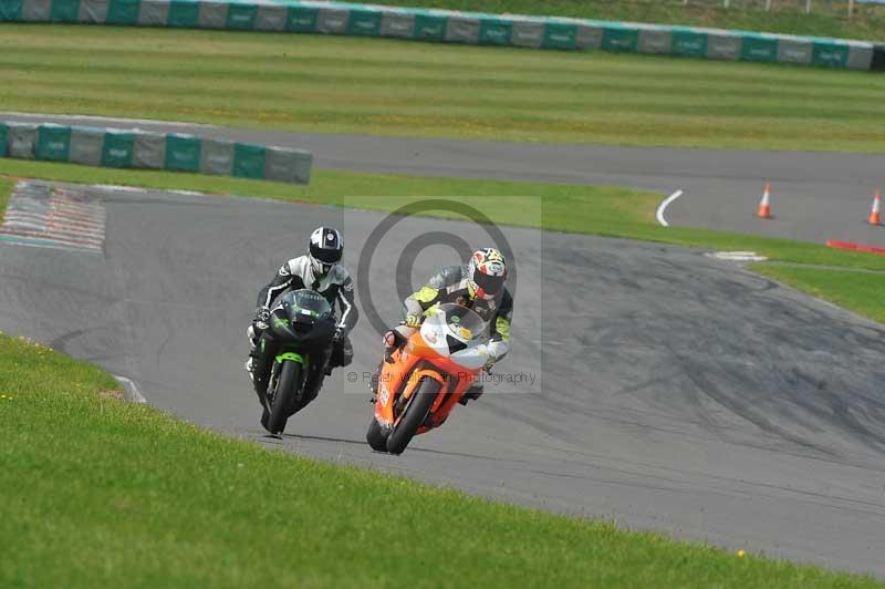 Motorcycle action photographs;anglesey circuit;anglesey trackday photographs;event digital images;eventdigitalimages;no limits trackday;oulton park circuit cheshire;peter wileman photography;trackday;trackday digital images;trackday photos;ty croes circuit wales