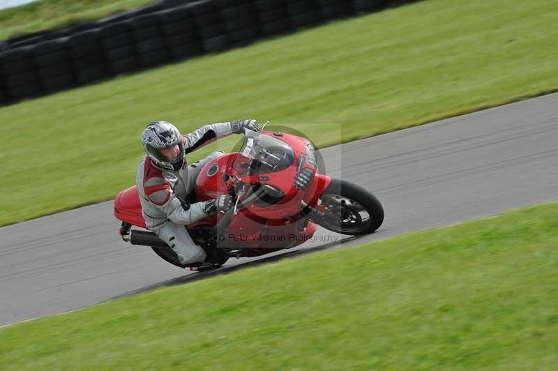 Motorcycle action photographs;anglesey circuit;anglesey trackday photographs;event digital images;eventdigitalimages;no limits trackday;oulton park circuit cheshire;peter wileman photography;trackday;trackday digital images;trackday photos;ty croes circuit wales