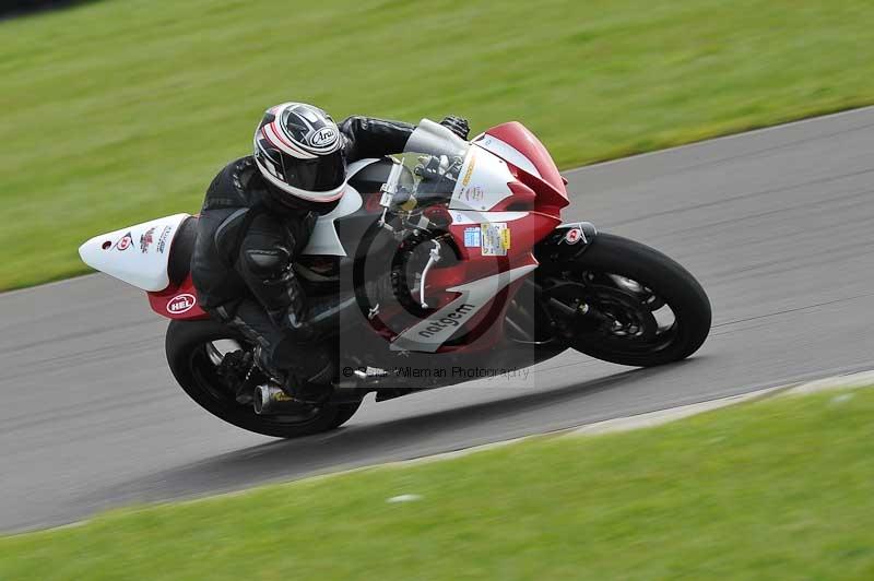 Motorcycle action photographs;anglesey circuit;anglesey trackday photographs;event digital images;eventdigitalimages;no limits trackday;oulton park circuit cheshire;peter wileman photography;trackday;trackday digital images;trackday photos;ty croes circuit wales