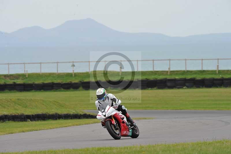 Motorcycle action photographs;anglesey circuit;anglesey trackday photographs;event digital images;eventdigitalimages;no limits trackday;oulton park circuit cheshire;peter wileman photography;trackday;trackday digital images;trackday photos;ty croes circuit wales