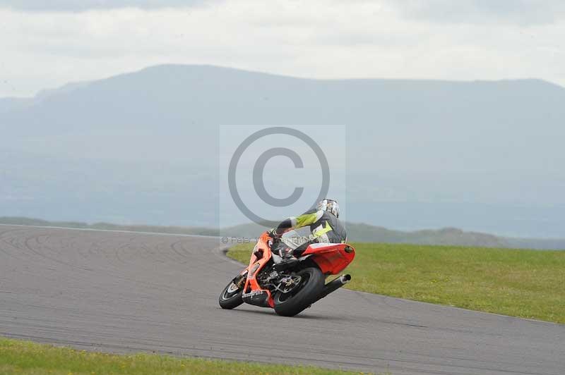 Motorcycle action photographs;anglesey circuit;anglesey trackday photographs;event digital images;eventdigitalimages;no limits trackday;oulton park circuit cheshire;peter wileman photography;trackday;trackday digital images;trackday photos;ty croes circuit wales