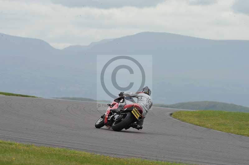 Motorcycle action photographs;anglesey circuit;anglesey trackday photographs;event digital images;eventdigitalimages;no limits trackday;oulton park circuit cheshire;peter wileman photography;trackday;trackday digital images;trackday photos;ty croes circuit wales