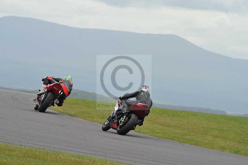 Motorcycle action photographs;anglesey circuit;anglesey trackday photographs;event digital images;eventdigitalimages;no limits trackday;oulton park circuit cheshire;peter wileman photography;trackday;trackday digital images;trackday photos;ty croes circuit wales