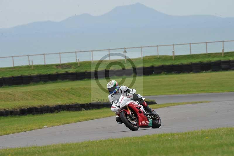 Motorcycle action photographs;anglesey circuit;anglesey trackday photographs;event digital images;eventdigitalimages;no limits trackday;oulton park circuit cheshire;peter wileman photography;trackday;trackday digital images;trackday photos;ty croes circuit wales