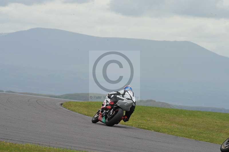 Motorcycle action photographs;anglesey circuit;anglesey trackday photographs;event digital images;eventdigitalimages;no limits trackday;oulton park circuit cheshire;peter wileman photography;trackday;trackday digital images;trackday photos;ty croes circuit wales