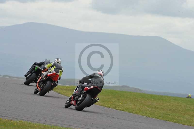 Motorcycle action photographs;anglesey circuit;anglesey trackday photographs;event digital images;eventdigitalimages;no limits trackday;oulton park circuit cheshire;peter wileman photography;trackday;trackday digital images;trackday photos;ty croes circuit wales