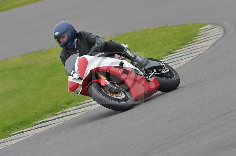 Motorcycle action photographs;anglesey circuit;anglesey trackday photographs;event digital images;eventdigitalimages;no limits trackday;oulton park circuit cheshire;peter wileman photography;trackday;trackday digital images;trackday photos;ty croes circuit wales