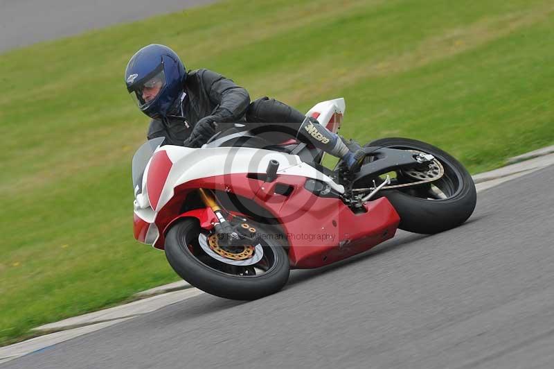 Motorcycle action photographs;anglesey circuit;anglesey trackday photographs;event digital images;eventdigitalimages;no limits trackday;oulton park circuit cheshire;peter wileman photography;trackday;trackday digital images;trackday photos;ty croes circuit wales