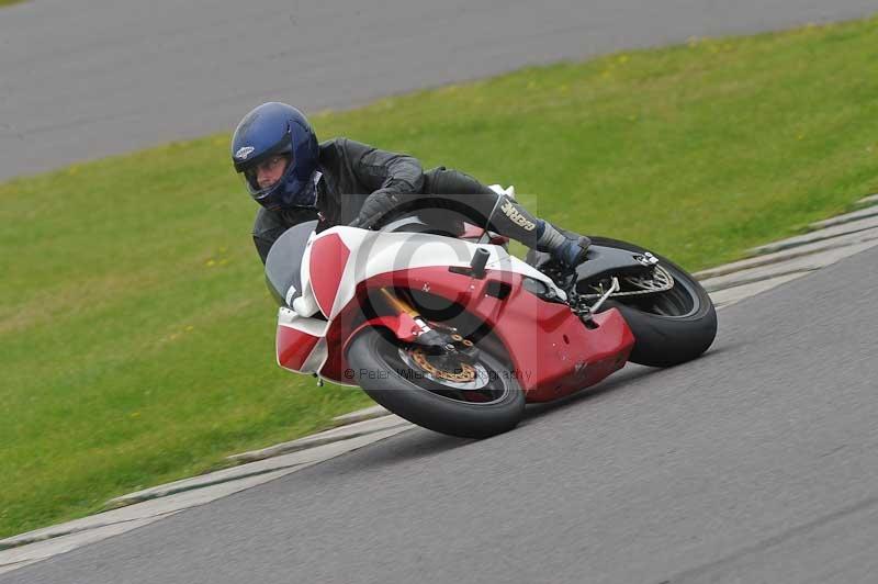 Motorcycle action photographs;anglesey circuit;anglesey trackday photographs;event digital images;eventdigitalimages;no limits trackday;oulton park circuit cheshire;peter wileman photography;trackday;trackday digital images;trackday photos;ty croes circuit wales