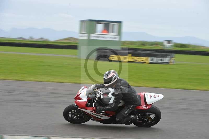 Motorcycle action photographs;anglesey circuit;anglesey trackday photographs;event digital images;eventdigitalimages;no limits trackday;oulton park circuit cheshire;peter wileman photography;trackday;trackday digital images;trackday photos;ty croes circuit wales