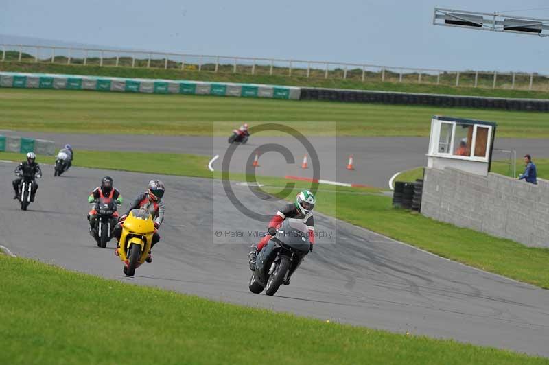 Motorcycle action photographs;anglesey circuit;anglesey trackday photographs;event digital images;eventdigitalimages;no limits trackday;oulton park circuit cheshire;peter wileman photography;trackday;trackday digital images;trackday photos;ty croes circuit wales