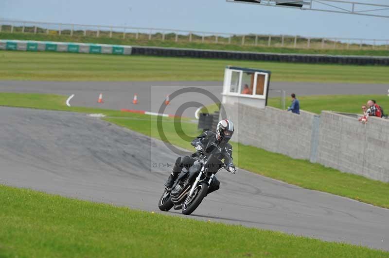 Motorcycle action photographs;anglesey circuit;anglesey trackday photographs;event digital images;eventdigitalimages;no limits trackday;oulton park circuit cheshire;peter wileman photography;trackday;trackday digital images;trackday photos;ty croes circuit wales