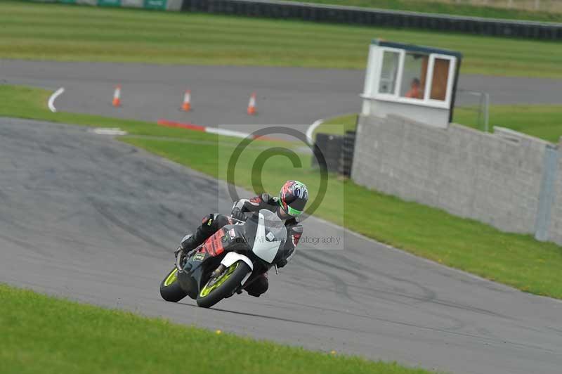 Motorcycle action photographs;anglesey circuit;anglesey trackday photographs;event digital images;eventdigitalimages;no limits trackday;oulton park circuit cheshire;peter wileman photography;trackday;trackday digital images;trackday photos;ty croes circuit wales