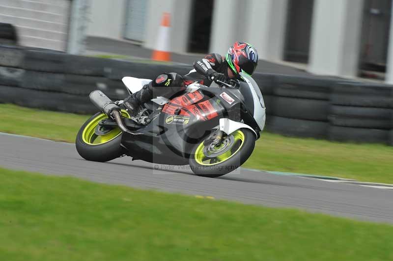 Motorcycle action photographs;anglesey circuit;anglesey trackday photographs;event digital images;eventdigitalimages;no limits trackday;oulton park circuit cheshire;peter wileman photography;trackday;trackday digital images;trackday photos;ty croes circuit wales