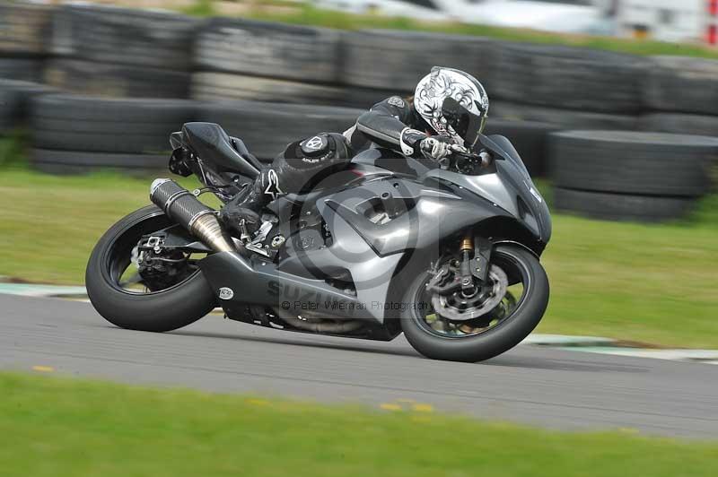 Motorcycle action photographs;anglesey circuit;anglesey trackday photographs;event digital images;eventdigitalimages;no limits trackday;oulton park circuit cheshire;peter wileman photography;trackday;trackday digital images;trackday photos;ty croes circuit wales