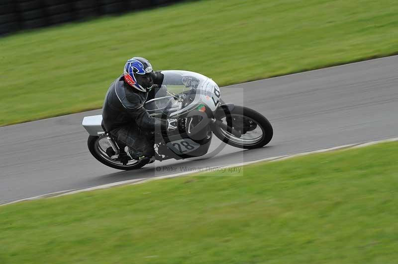 Motorcycle action photographs;anglesey circuit;anglesey trackday photographs;event digital images;eventdigitalimages;no limits trackday;oulton park circuit cheshire;peter wileman photography;trackday;trackday digital images;trackday photos;ty croes circuit wales