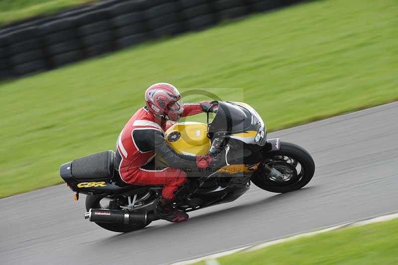 Motorcycle action photographs;anglesey circuit;anglesey trackday photographs;event digital images;eventdigitalimages;no limits trackday;oulton park circuit cheshire;peter wileman photography;trackday;trackday digital images;trackday photos;ty croes circuit wales