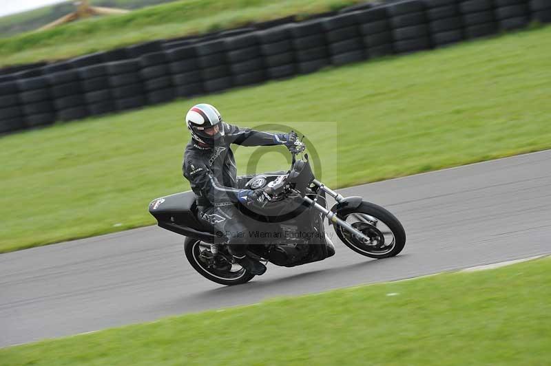 Motorcycle action photographs;anglesey circuit;anglesey trackday photographs;event digital images;eventdigitalimages;no limits trackday;oulton park circuit cheshire;peter wileman photography;trackday;trackday digital images;trackday photos;ty croes circuit wales