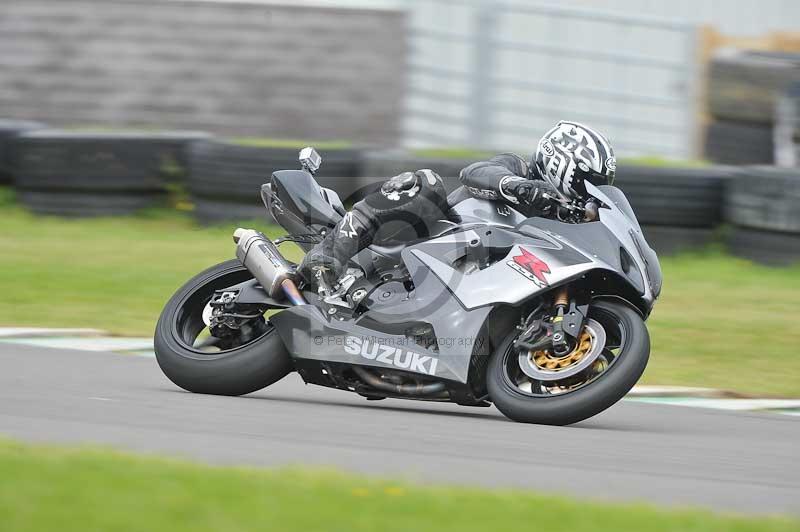 Motorcycle action photographs;anglesey circuit;anglesey trackday photographs;event digital images;eventdigitalimages;no limits trackday;oulton park circuit cheshire;peter wileman photography;trackday;trackday digital images;trackday photos;ty croes circuit wales