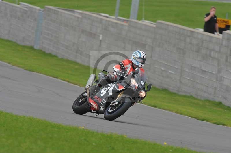 Motorcycle action photographs;anglesey circuit;anglesey trackday photographs;event digital images;eventdigitalimages;no limits trackday;oulton park circuit cheshire;peter wileman photography;trackday;trackday digital images;trackday photos;ty croes circuit wales