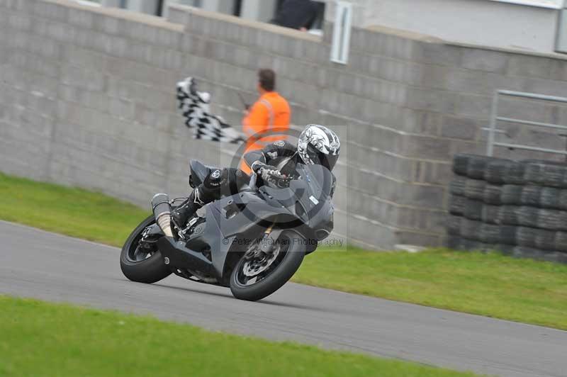 Motorcycle action photographs;anglesey circuit;anglesey trackday photographs;event digital images;eventdigitalimages;no limits trackday;oulton park circuit cheshire;peter wileman photography;trackday;trackday digital images;trackday photos;ty croes circuit wales