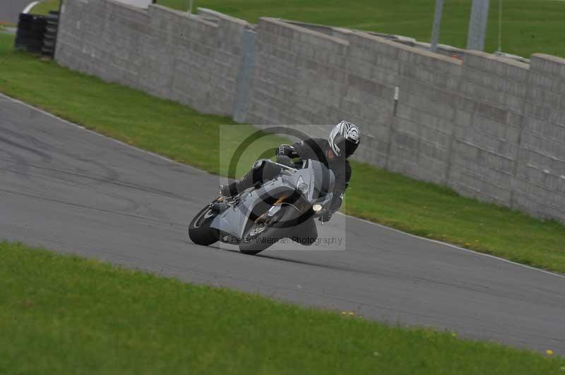 Motorcycle action photographs;anglesey circuit;anglesey trackday photographs;event digital images;eventdigitalimages;no limits trackday;oulton park circuit cheshire;peter wileman photography;trackday;trackday digital images;trackday photos;ty croes circuit wales