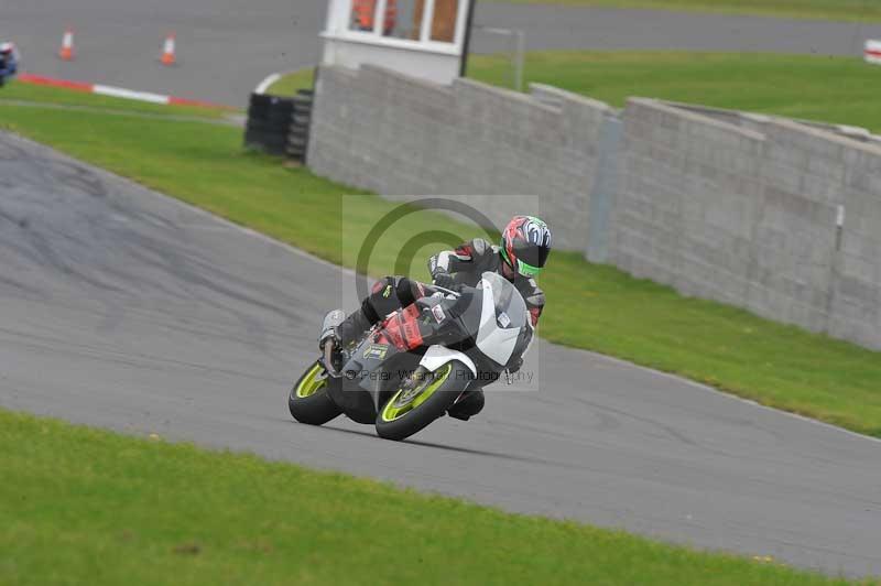 Motorcycle action photographs;anglesey circuit;anglesey trackday photographs;event digital images;eventdigitalimages;no limits trackday;oulton park circuit cheshire;peter wileman photography;trackday;trackday digital images;trackday photos;ty croes circuit wales