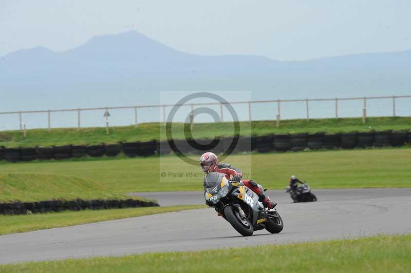 Motorcycle action photographs;anglesey circuit;anglesey trackday photographs;event digital images;eventdigitalimages;no limits trackday;oulton park circuit cheshire;peter wileman photography;trackday;trackday digital images;trackday photos;ty croes circuit wales