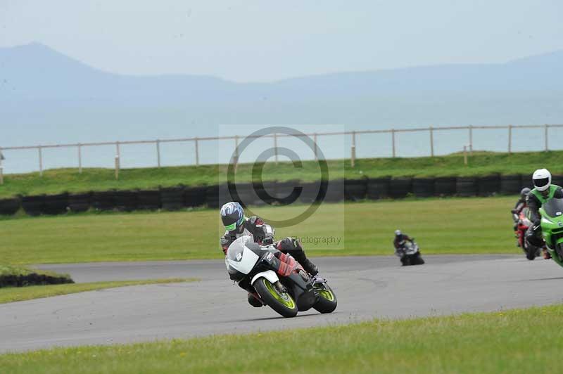 Motorcycle action photographs;anglesey circuit;anglesey trackday photographs;event digital images;eventdigitalimages;no limits trackday;oulton park circuit cheshire;peter wileman photography;trackday;trackday digital images;trackday photos;ty croes circuit wales