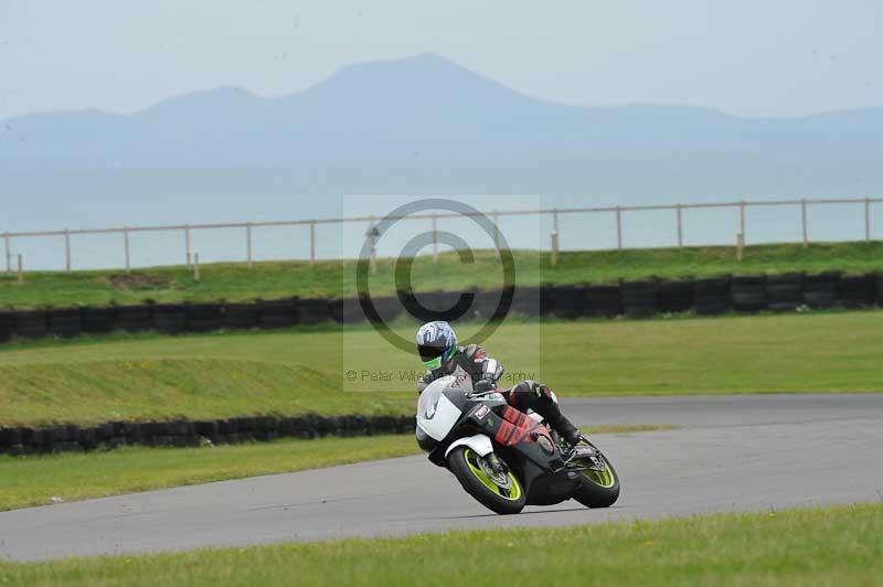 Motorcycle action photographs;anglesey circuit;anglesey trackday photographs;event digital images;eventdigitalimages;no limits trackday;oulton park circuit cheshire;peter wileman photography;trackday;trackday digital images;trackday photos;ty croes circuit wales