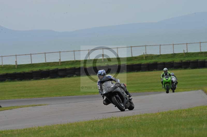 Motorcycle action photographs;anglesey circuit;anglesey trackday photographs;event digital images;eventdigitalimages;no limits trackday;oulton park circuit cheshire;peter wileman photography;trackday;trackday digital images;trackday photos;ty croes circuit wales