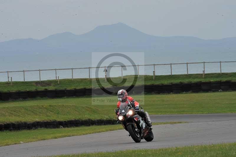 Motorcycle action photographs;anglesey circuit;anglesey trackday photographs;event digital images;eventdigitalimages;no limits trackday;oulton park circuit cheshire;peter wileman photography;trackday;trackday digital images;trackday photos;ty croes circuit wales